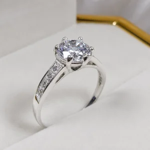 Anillo God Love