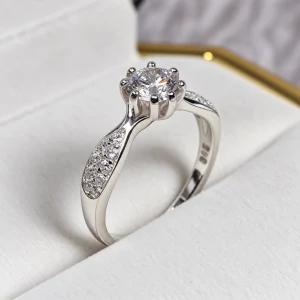 Anillo Nicole
