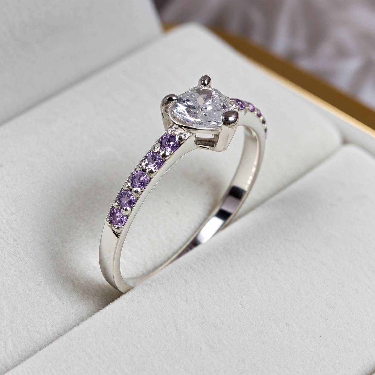 Anillo Karin